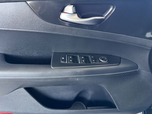 Used 2023 Kia Forte GT-Line FWD image 10