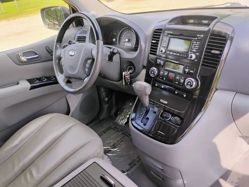 Used 2014 Kia Sedona EX image 23