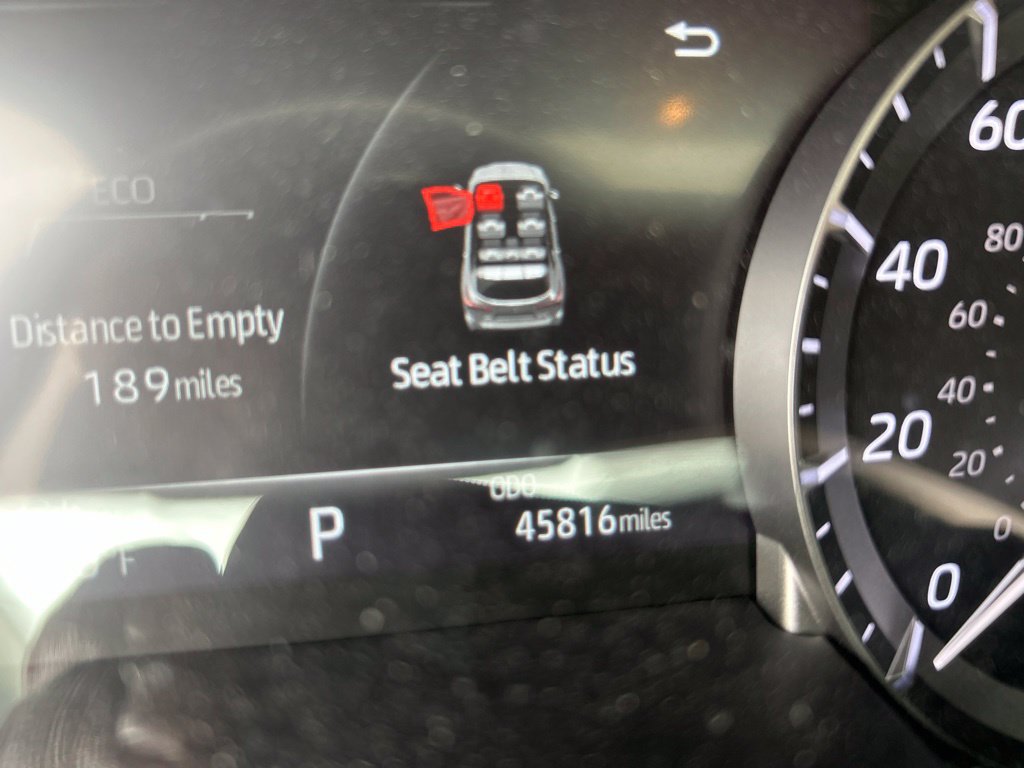 Used 2022 Toyota Highlander XLE AWD/4WD image 9