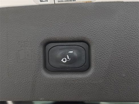 Used 2019 Lincoln Nautilus Reserve w/ Driver Assistance Package image 36