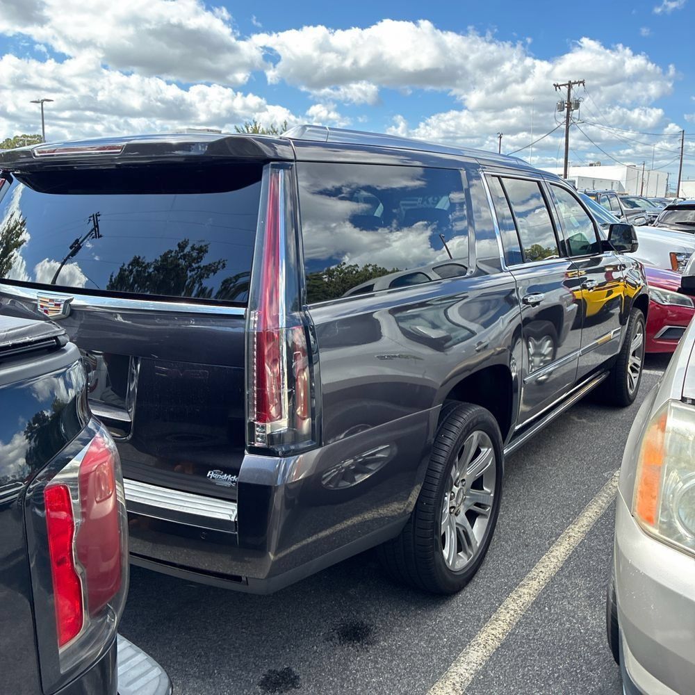 Used 2016 Cadillac Escalade ESV Premium AWD/4WD image 3
