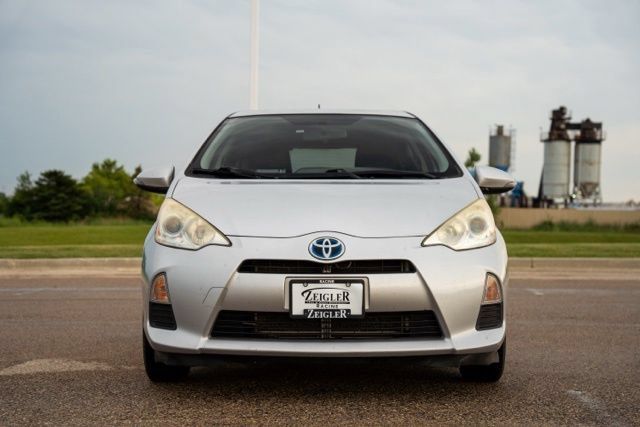 Used 2012 Toyota Prius C Three FWD image 2