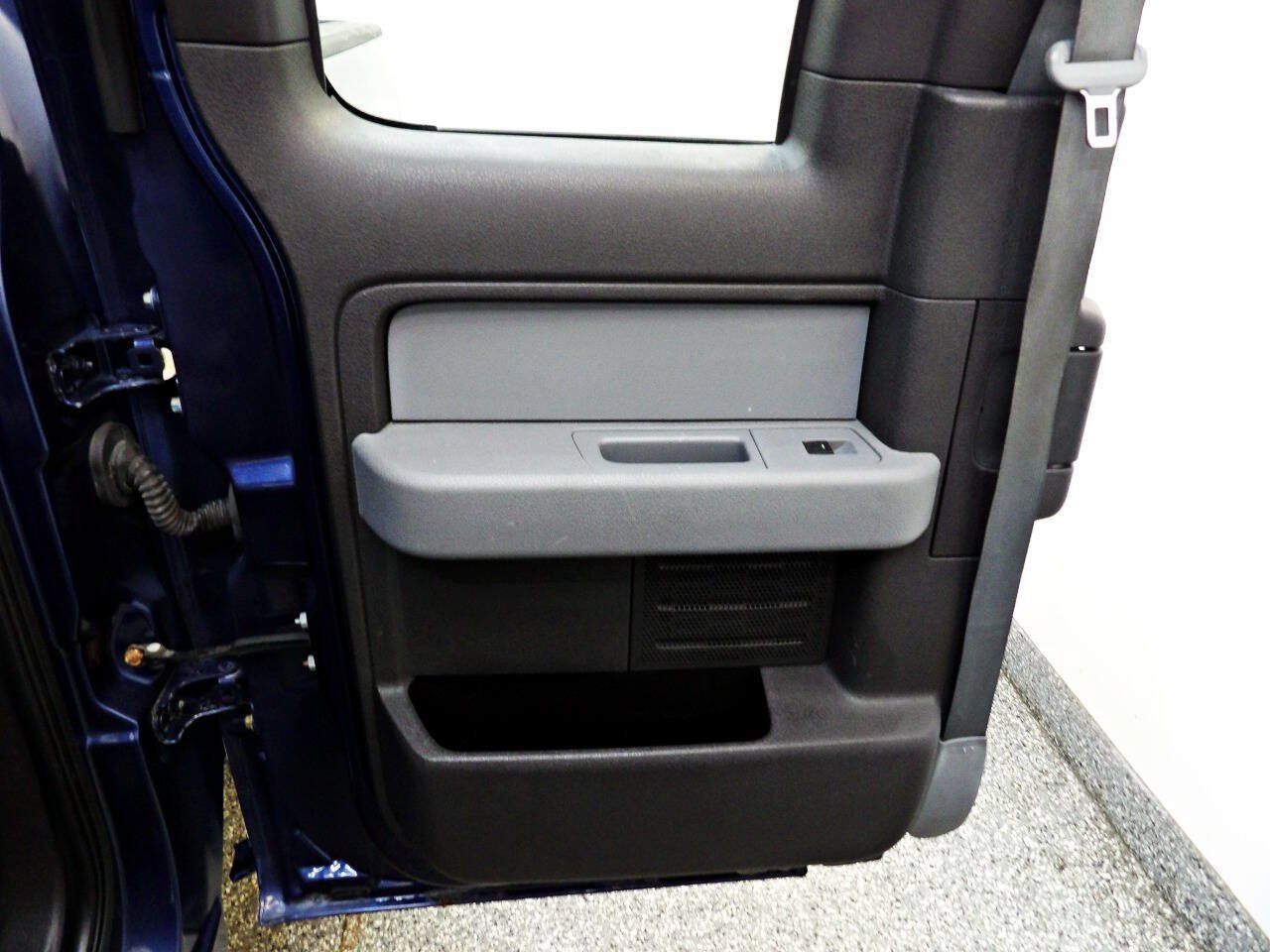 Used 2014 Ford F150 XL w/ Power Equipment Group RWD image 9