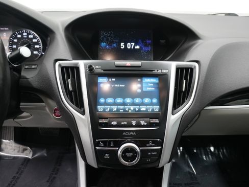 Used 2019 Acura TLX image 19