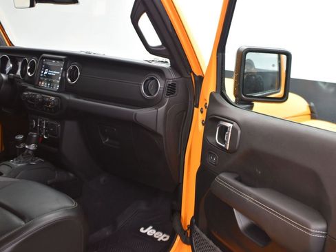 Used 2021 Jeep Wrangler Unlimited Sahara w/ Cold Weather Group image 20