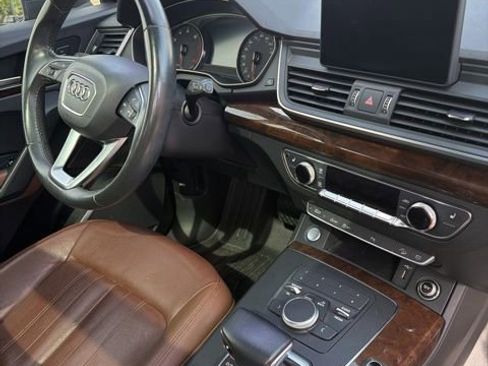 Used 2020 Audi Q5 2.0T Premium w/ Convenience Package AWD/4WD image 7