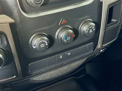 Used 2019 RAM 1500 Express image 25