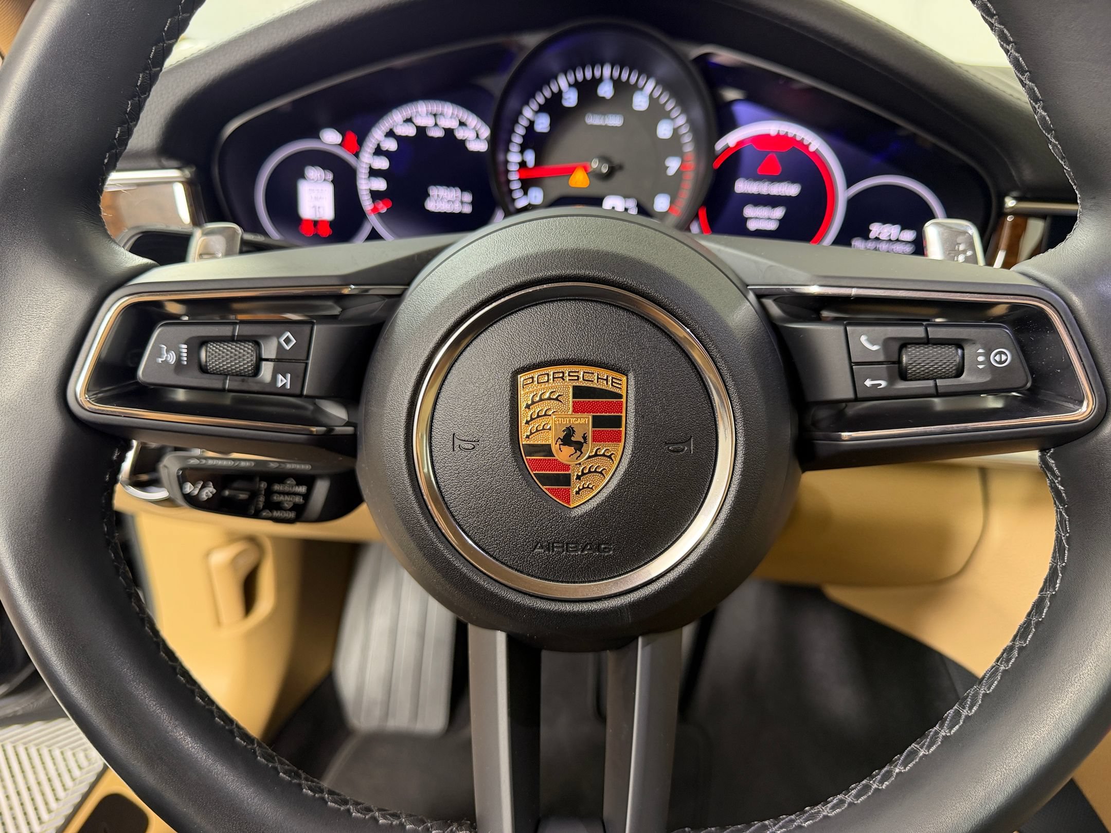 Certified 2023 Porsche Panamera 4 Platinum Edition AWD/4WD image 13