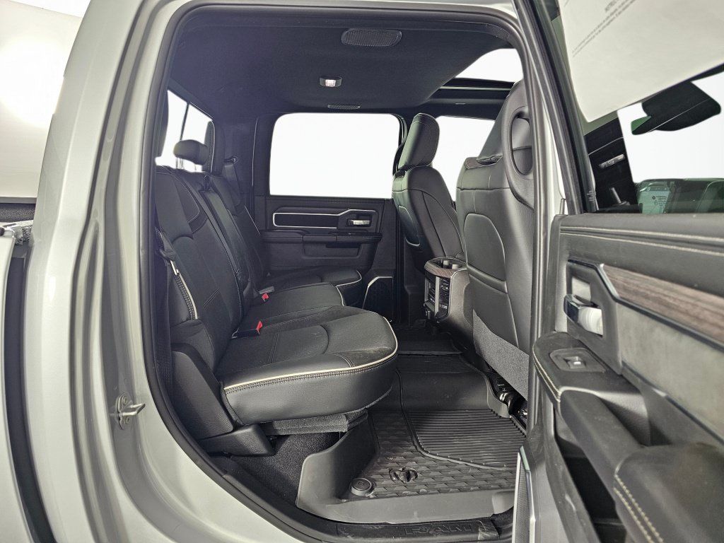 New 2026 RAM 3500 Laramie w/ Night Edition AWD/4WD image 38