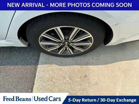 Used 2020 Kia Optima Premium FWD image 9