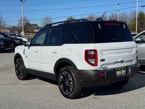 New 2025 Ford Bronco Sport Outer Banks image 5