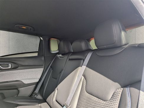 New 2026 Jeep Compass Latitude image 7