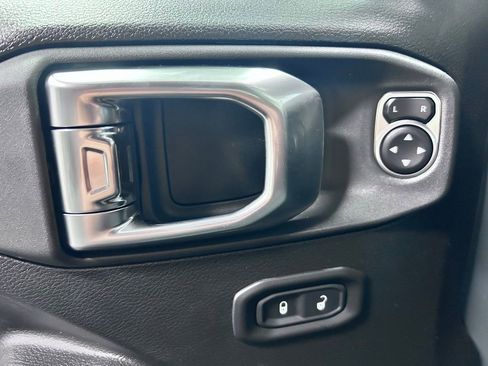 New 2026 Jeep Wrangler Unlimited Rubicon image 5