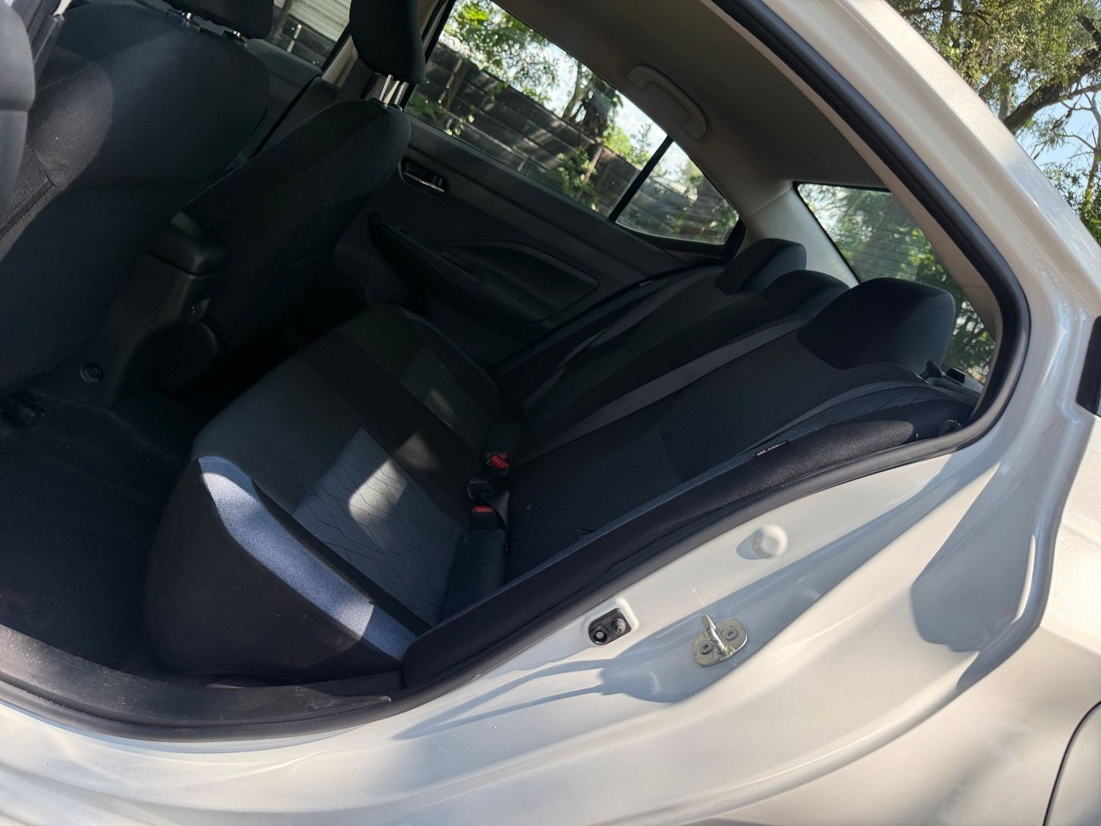 Used 2025 Nissan Versa SV FWD image 33