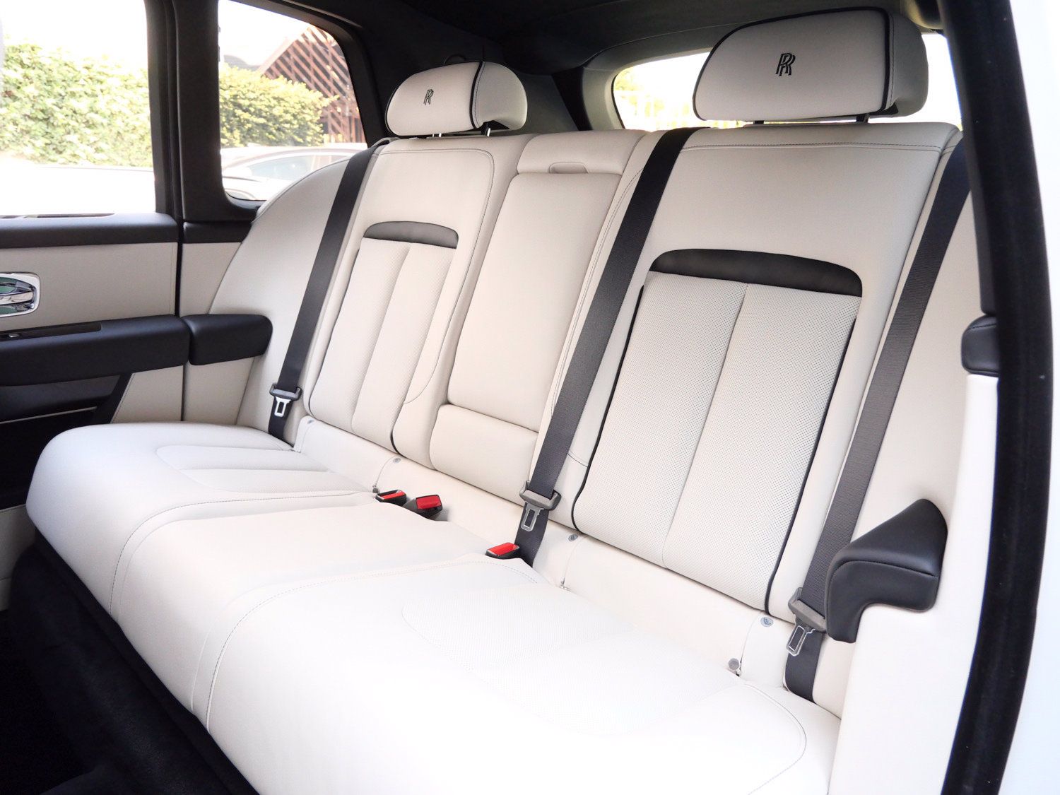 Certified 2025 Rolls-Royce Cullinan AWD/4WD image 8