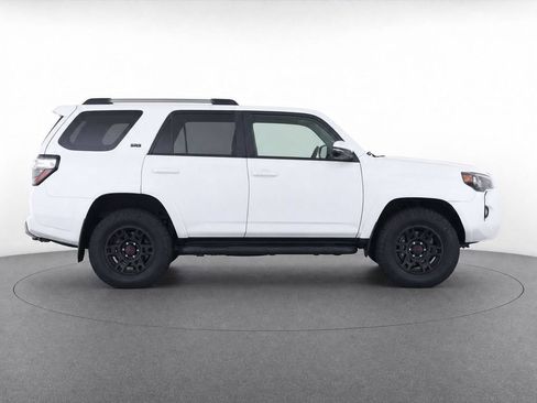 Used 2021 Toyota 4Runner SR5 Premium w/ Moonroof Package AWD/4WD image 11