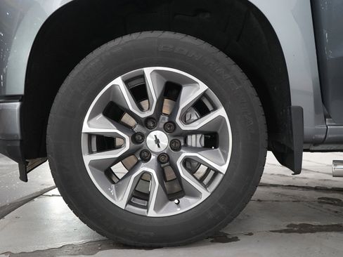 Used 2021 Chevrolet Silverado 1500 RST AWD/4WD image 31