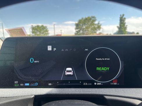 Used 2024 Kia EV6 Wind AWD/4WD image 64