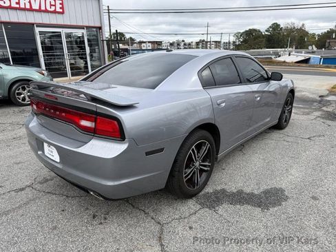 Used 2014 Dodge Charger SXT image 4