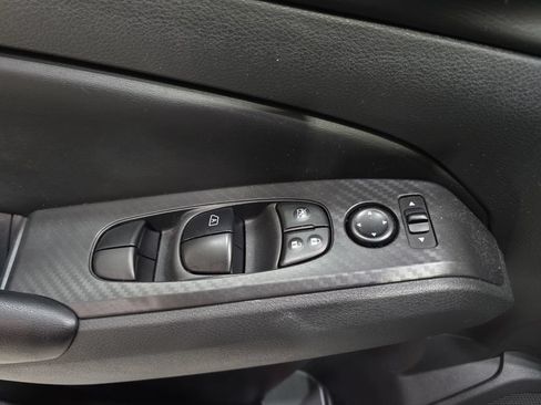 Used 2024 Nissan Altima 2.5 S FWD image 28