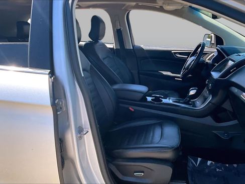 Used 2017 Ford Edge SEL w/ Equipment Group 201A AWD/4WD image 8