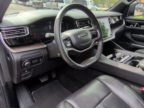 Used 2022 Jeep Grand Wagoneer Series I AWD/4WD image 12