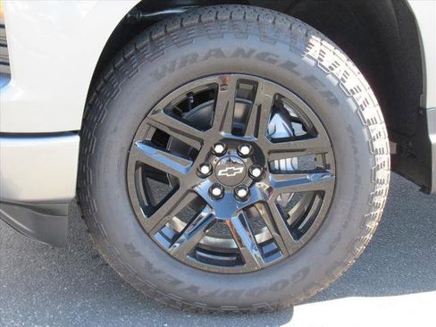 New 2026 Chevrolet Silverado 1500 Custom w/ Turbomax Blackout Package image 8