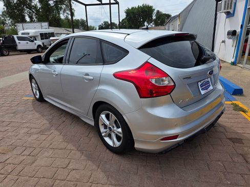 Used 2014 Ford Focus SE FWD image 7