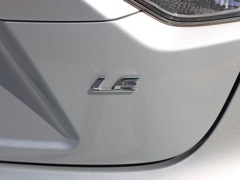 Used 2023 Toyota Corolla LE FWD image 43