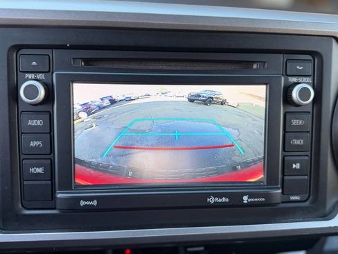 Used 2016 Toyota Tacoma TRD Sport image 23