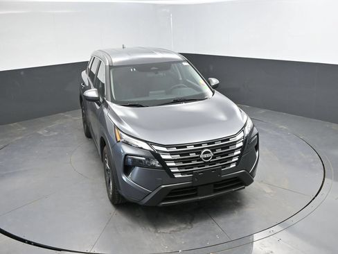 Used 2025 Nissan Rogue SV AWD/4WD image 26