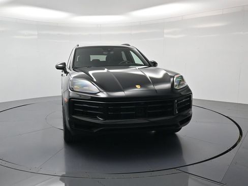Certified 2024 Porsche Cayenne image 33