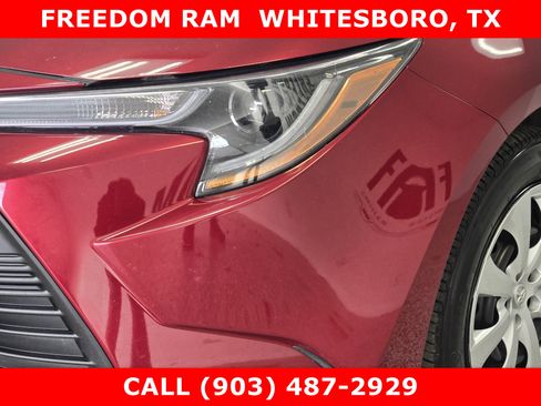 Used 2025 Toyota Corolla LE image 6