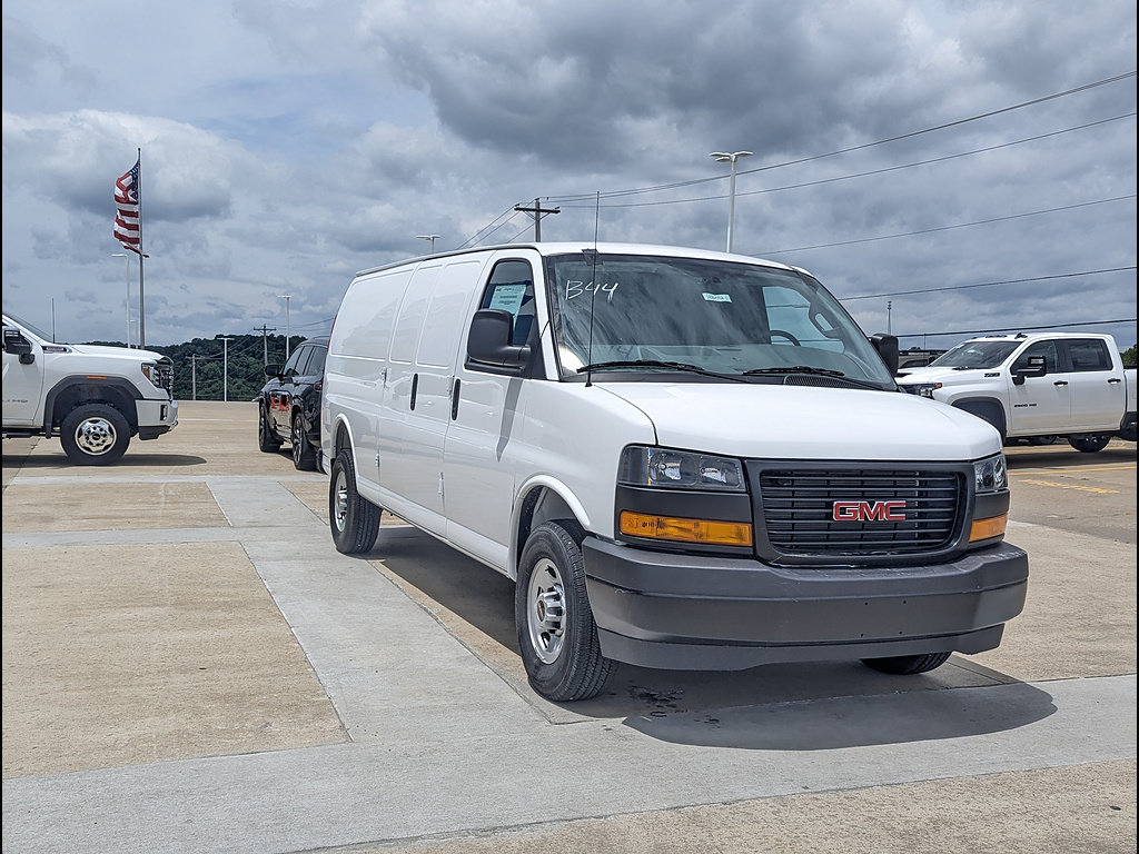 New 2026 GMC Savana 2500 Extended w/ Safety Package RWD image 5