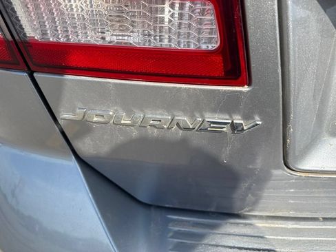 Used 2016 Dodge Journey SXT w/ Comfort/Convenience Group FWD image 8