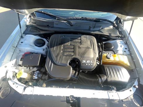 Used 2019 Dodge Challenger SXT image 23