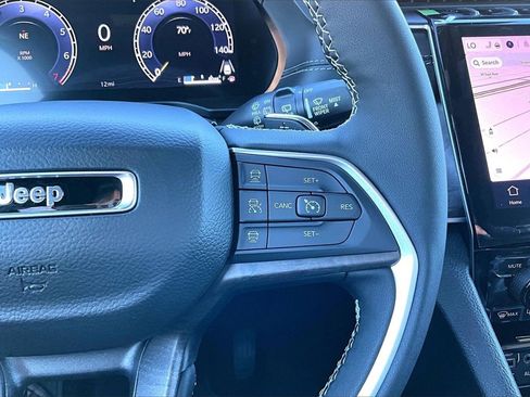 New 2025 Jeep Grand Cherokee Limited image 24