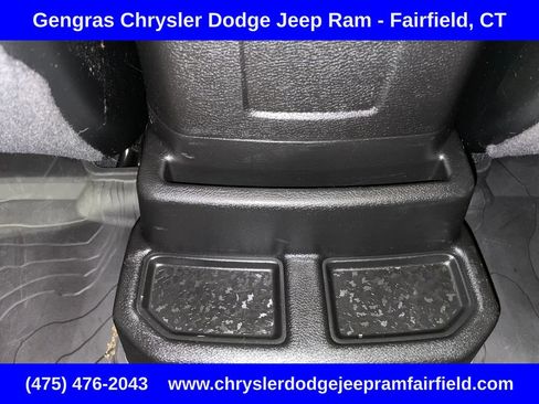 Used 2024 Jeep Wrangler Unlimited w/ Convenience Group AWD/4WD image 32
