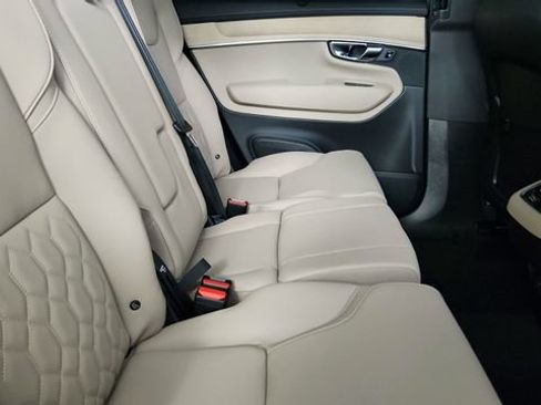 Used 2027 Volvo XC90 B6 Plus AWD/4WD image 36