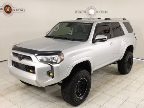 Used 2021 Toyota 4Runner SR5 Premium AWD/4WD image 35