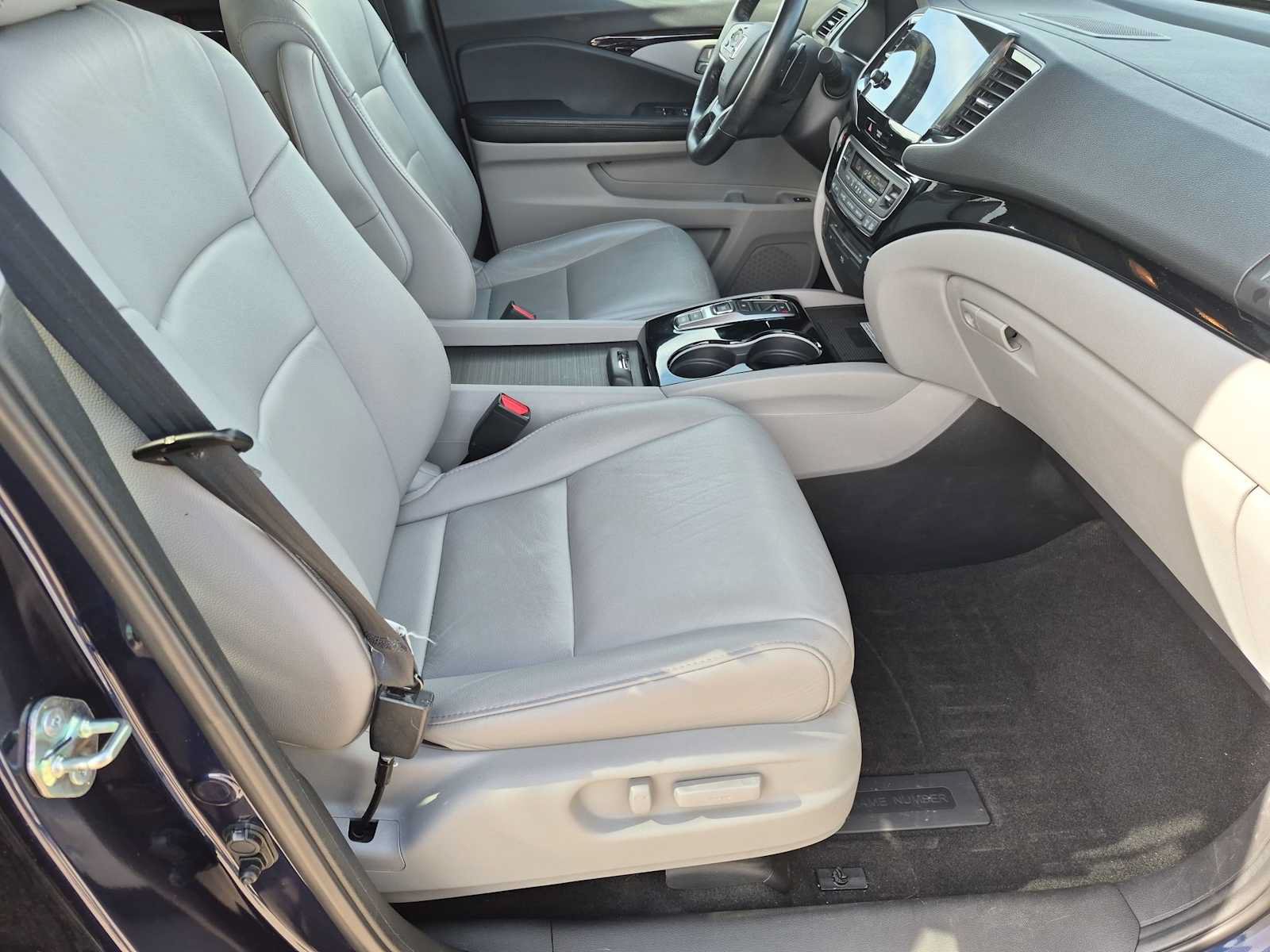Certified 2020 Honda Pilot Touring image 22