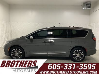 Used 2021 Chrysler Pacifica Pinnacle