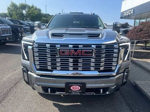 New 2026 GMC Sierra 2500 Denali w/ Denali Reserve Package AWD/4WD image 2