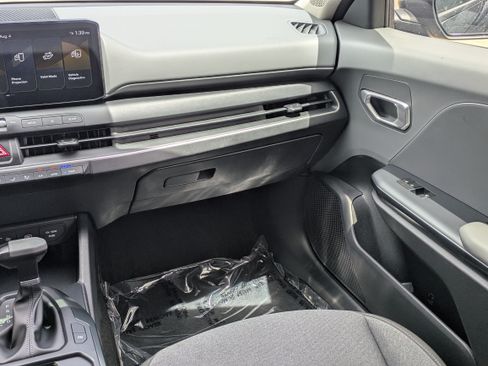 Certified 2025 Kia K4 FWD image 17