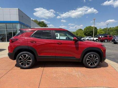 New 2026 Chevrolet TrailBlazer LT FWD image 7