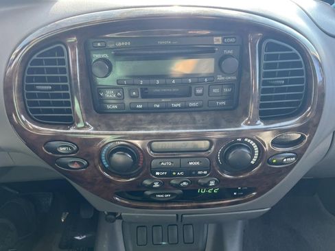 Used 2005 Toyota Sequoia SR5 image 17