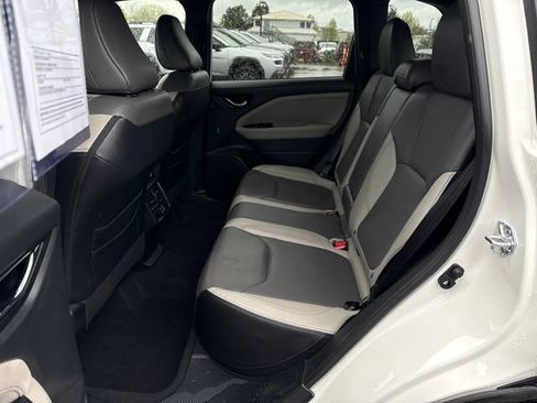 Used 2025 Subaru Forester Limited w/ Popular Package #1 AWD/4WD image 15