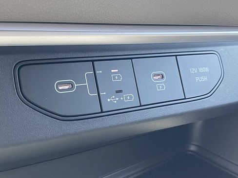 New 2026 Kia Carnival LXS FWD image 19