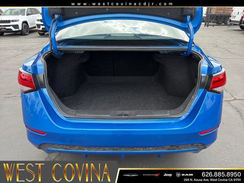 Used 2025 Nissan Sentra SV FWD image 15