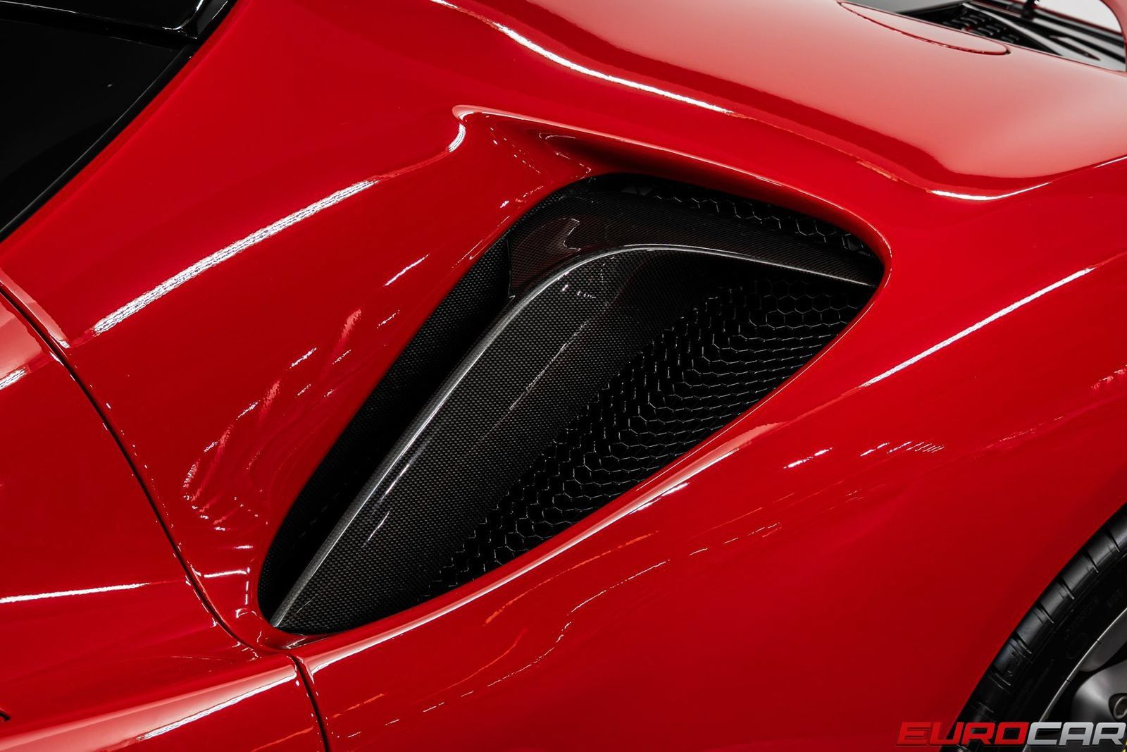 Used 2021 Ferrari SF90 Stradale AWD/4WD image 18
